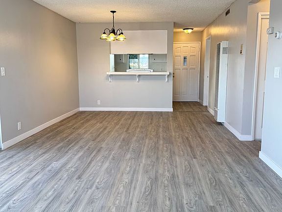 5th image of 1009 E 2nd St APT C