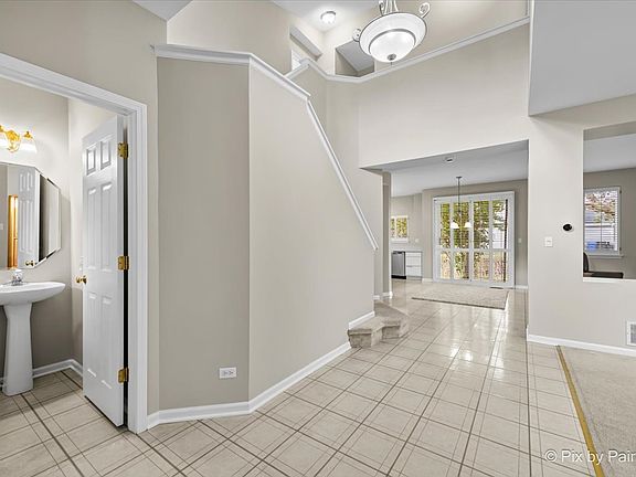 3rd image of 6013 Sanders Ct