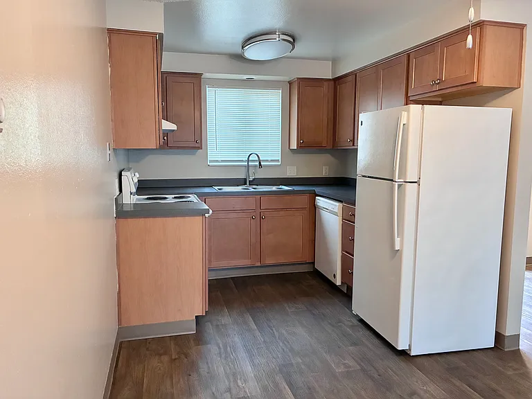 Canby Gardens Townhomes — Photo 5