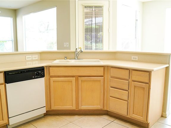 5th image of 5019 Alfingo St