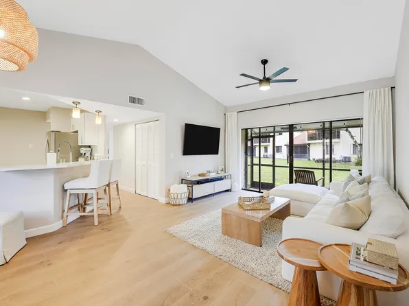 11 Vía De Casas Sur, Boynton Beach, FL 33426