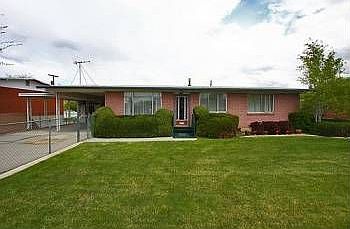 1st image of 1137 E Sego Lily Dr