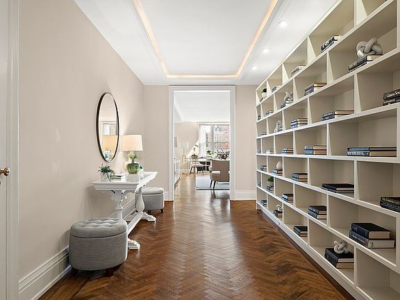 4th image of 15 W 81st St #11E