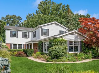 730 Ambleside Dr, Deerfield, IL 60015