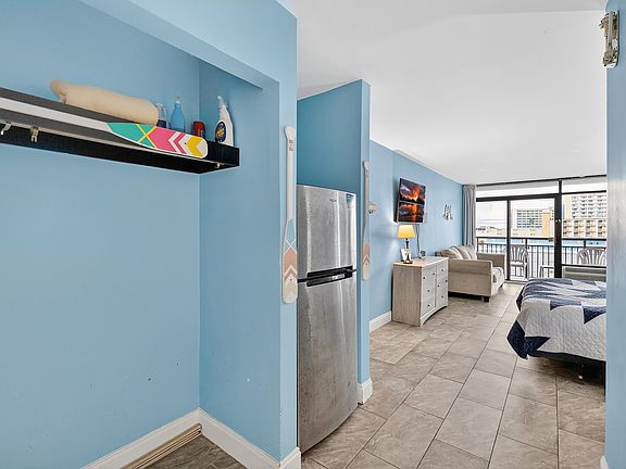 4th image of 1501 S Ocean Blvd. #705