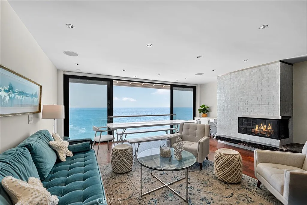 Building Photo - 102 Blue Lagoon