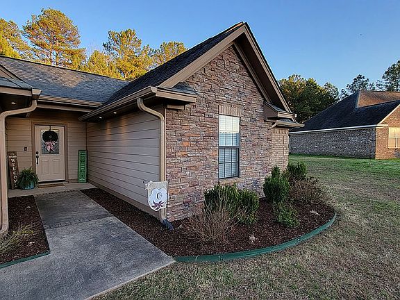 4th image of 128 Cross Creek Dr