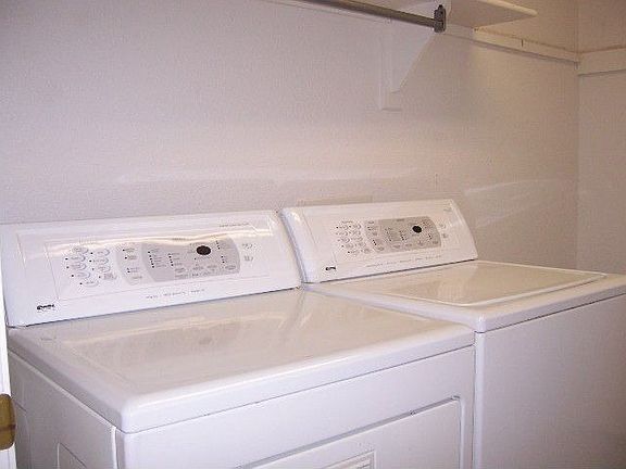 washer & dryer stay