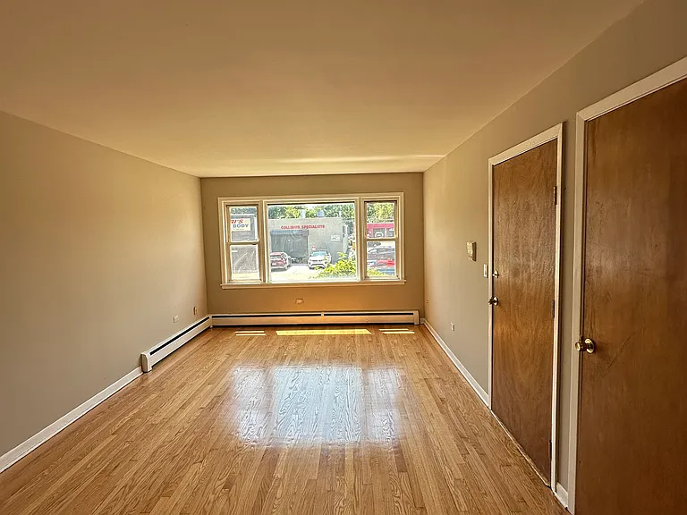 4017 Saint Paul Ave — Photo 2