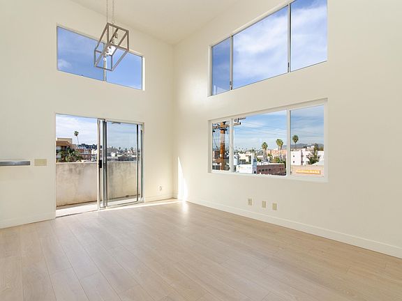 4th image of 321 S Berendo St APT 308