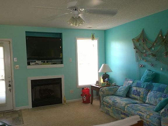 5th image of 132 Hickory Shores Dr