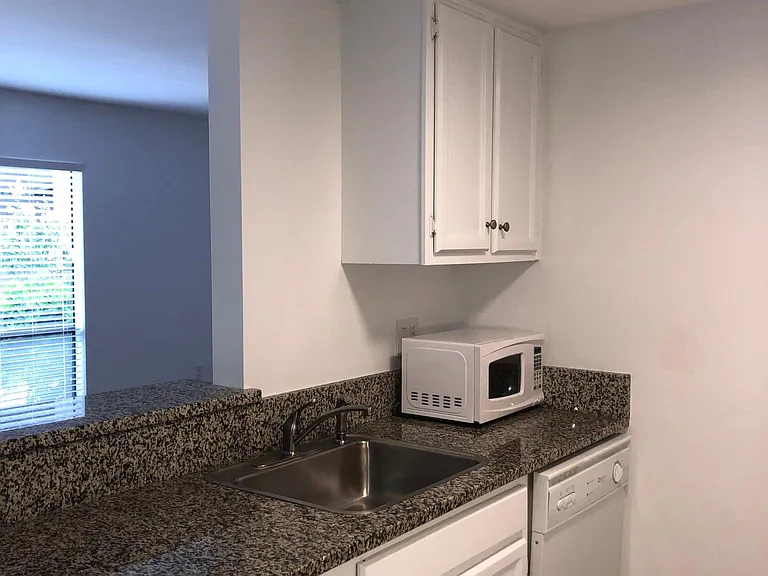 10 Pine Tree Rd #111 — Photo 5