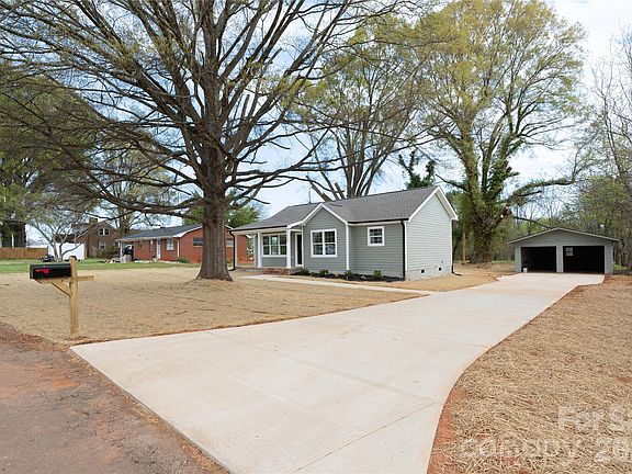 3rd image of 122 Morrison Flats Rd