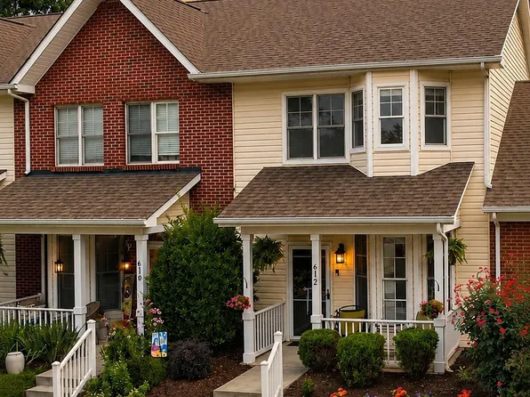 612 Stone Village Dr, Fort Mill, SC 29708