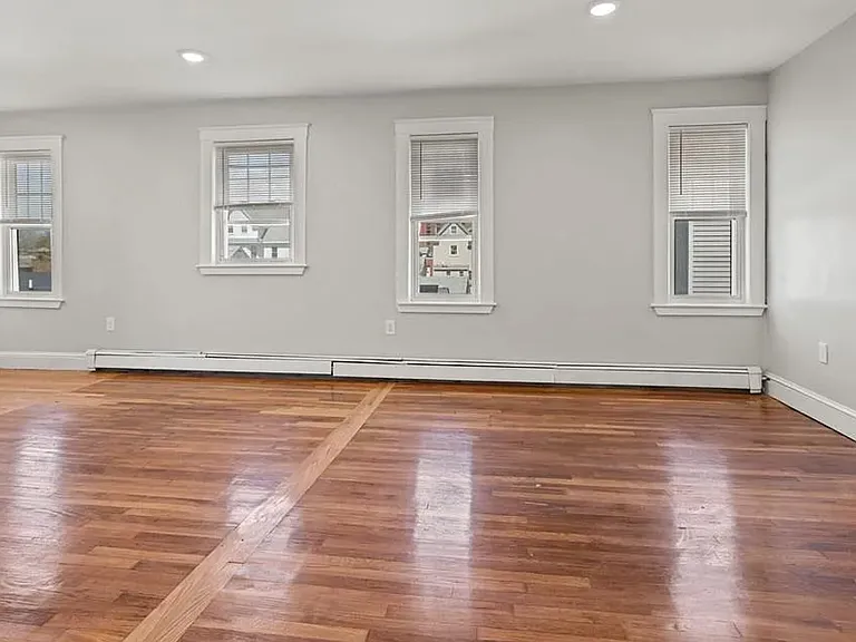 79 Farrington St #7 — Photo 11