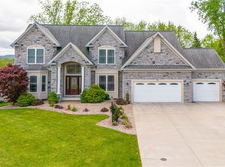 49 Nature Vw, Pittsford, NY 14534