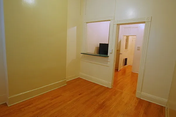 Rented by BLU Real Estate | media 22