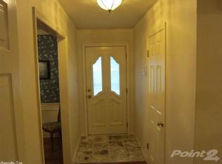 1 Woodlore Ct, Little Rock, AR 72211