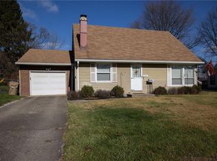 1513 Beechwood Cir, Cuyahoga Falls, OH