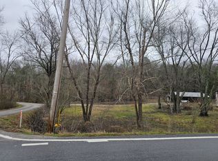 32 Hawks Hollow Rd, Pelham, TN 37366