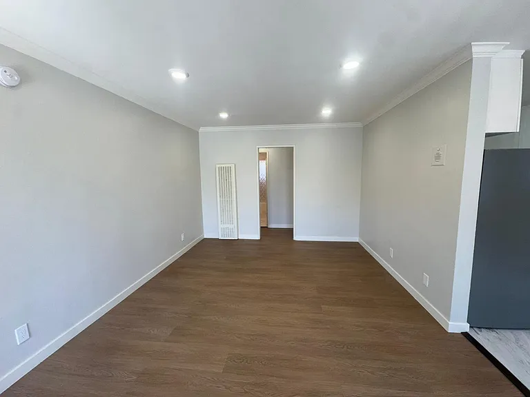1505 E Kay St #4 — Photo 3