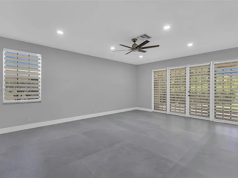 1140 Cedar Falls Dr — Photo 3