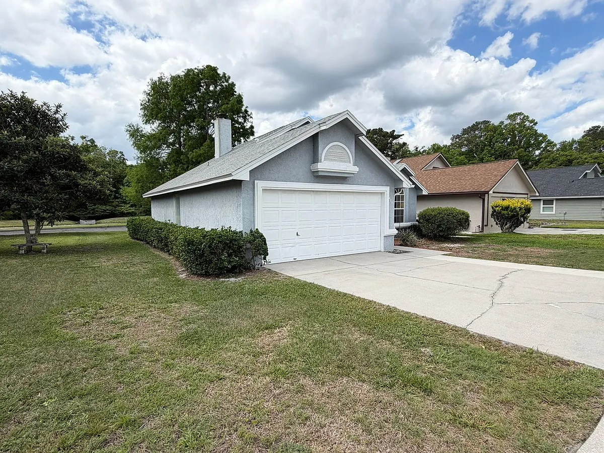 Building Photo - 625 Remington Oak Dr