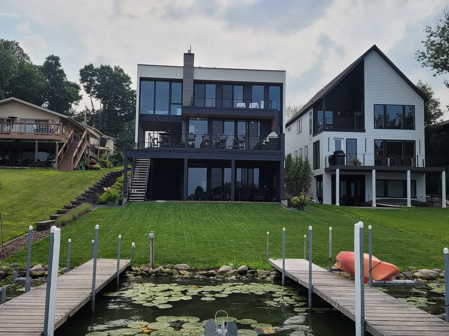 2048 Arbor Ln — Photo 1