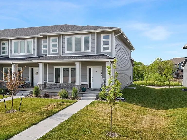 16637 Wilden Dr — Photo 2