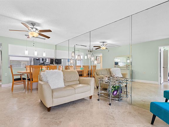 3rd image of 2710 NASSAU Bend #B1