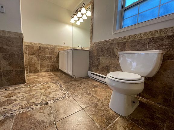 5th image of 2830 Fairhaven Dr