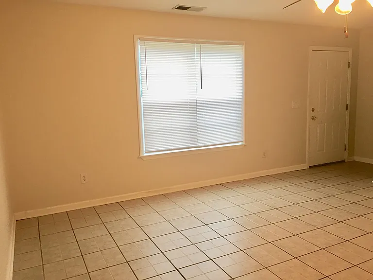 24 Dodd Blvd SE #C — Photo 8