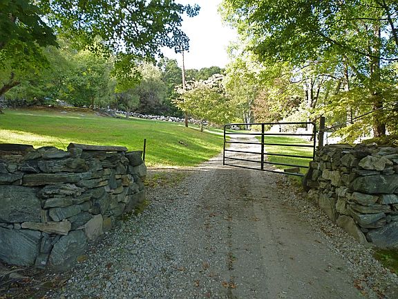 2nd image of 510 Route 312