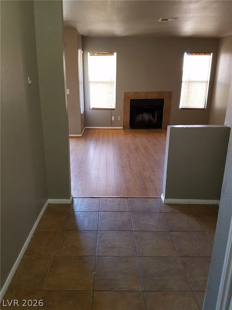 3 bed, 2.0 bath, 1130 sqft, $1,550 — Photo 4