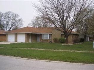 301 Maple St, Sugar Grove, IL 60554