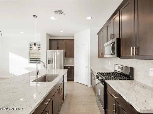 6961 W Indian Clover Way W, Tucson, AZ 85757