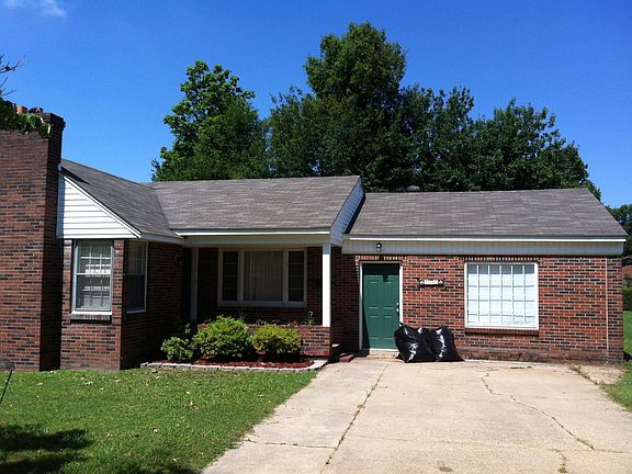 Front Driveway View / Den