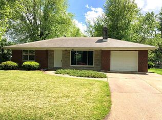 108 Bountiful Dr, Fairview Heights, IL 62208