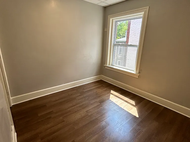 1001 E High St #B3 — Photo 3
