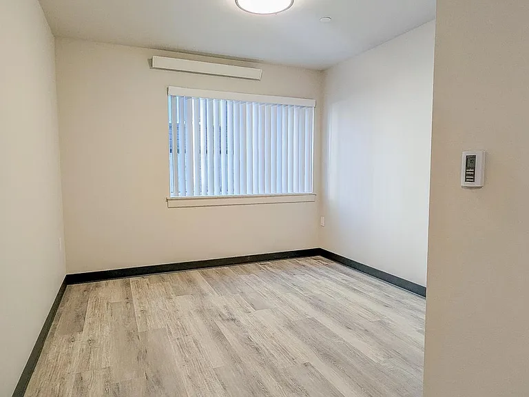 Kirkland Heights Apartments — Photo 121