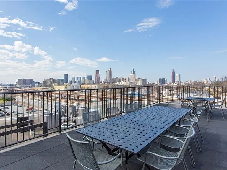 170 Boulevard SE #E426 — Photo 32