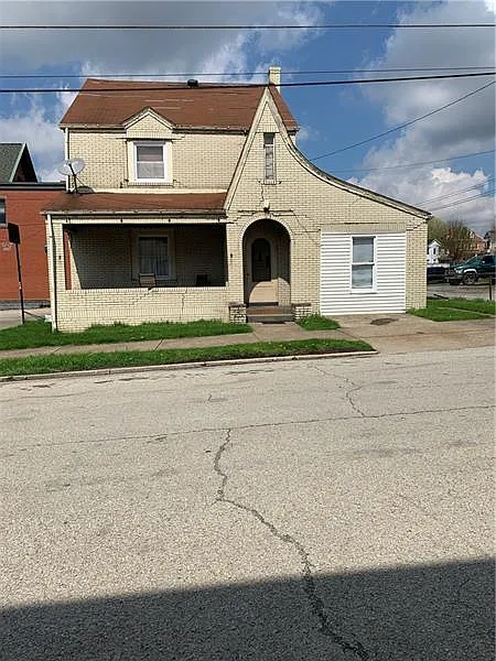 81 Walnut St photo 1