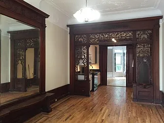 Rented by R New York