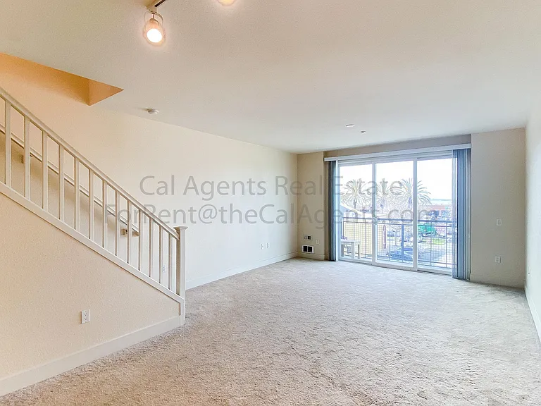 1568 Brunswig Ln — Photo 2