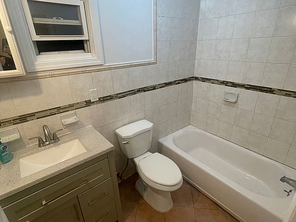3rd image of 26 Linden St #2