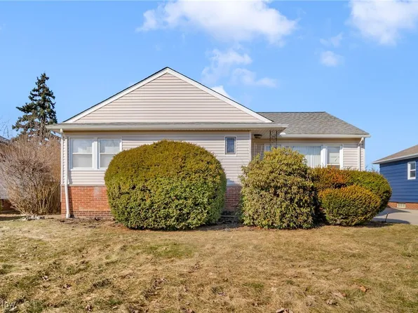 20673 Centuryway Rd, Maple Heights, OH 44137