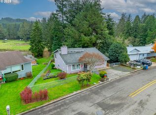1333 Ranch Rd, Reedsport, OR 97467