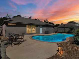 987 Oak Glen Dr, Willis, TX 77378
