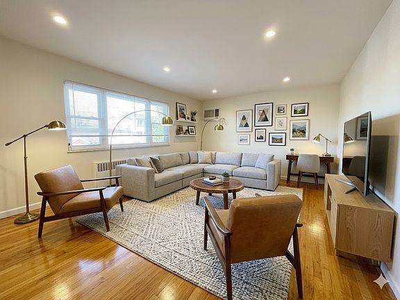 3rd image of 452 7th St #1