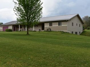 5686 E 80th St, Newaygo, MI 49337